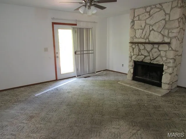 $96,000 | 11565 Mehl Avenue, Florissant, MO 63033