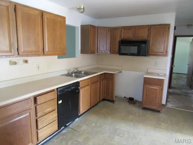 $96,000 | 11565 Mehl Avenue, Florissant, MO 63033