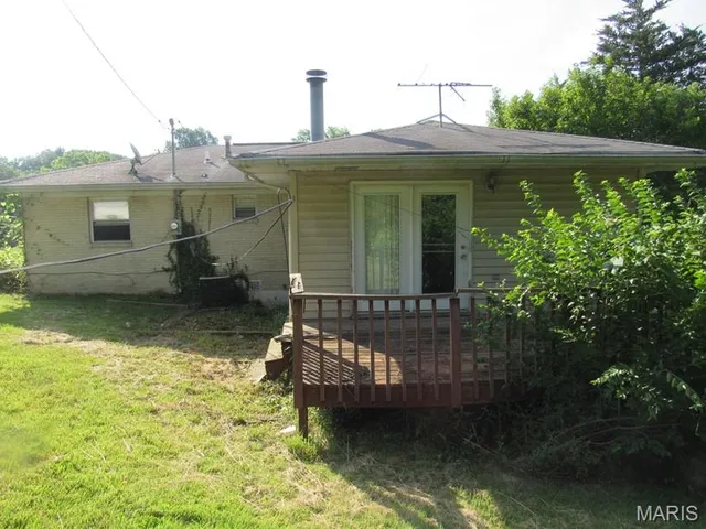 $96,000 | 11565 Mehl Avenue, Florissant, MO 63033