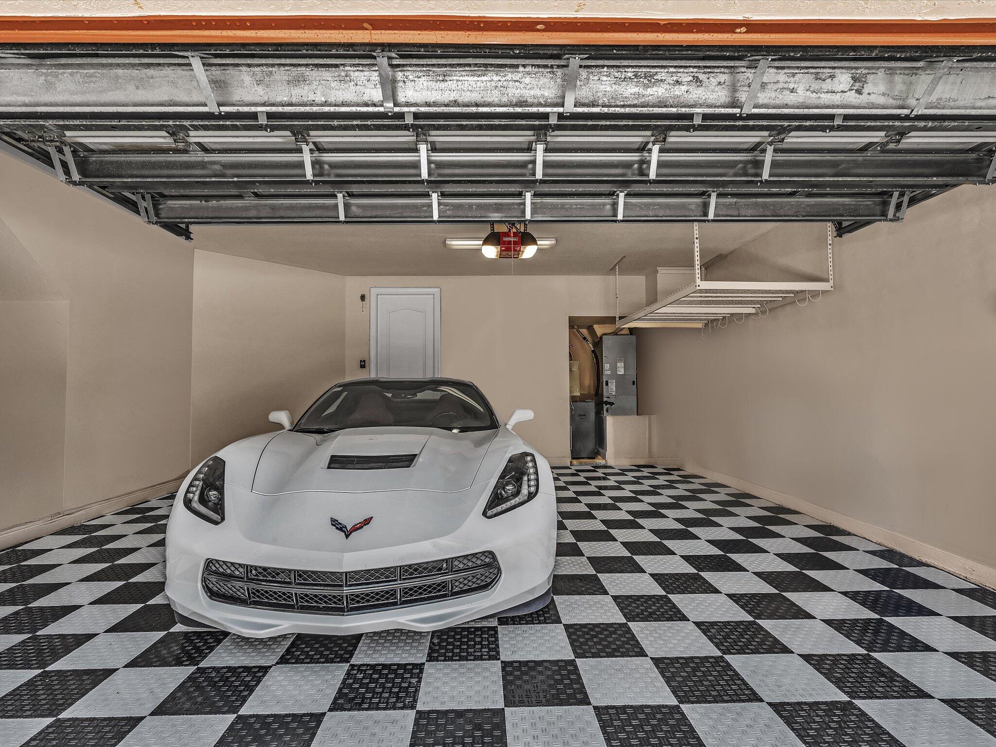 5575 Northeast Trieste Way Boca Raton, FL 33487 - Photo 31 of 38 Garage