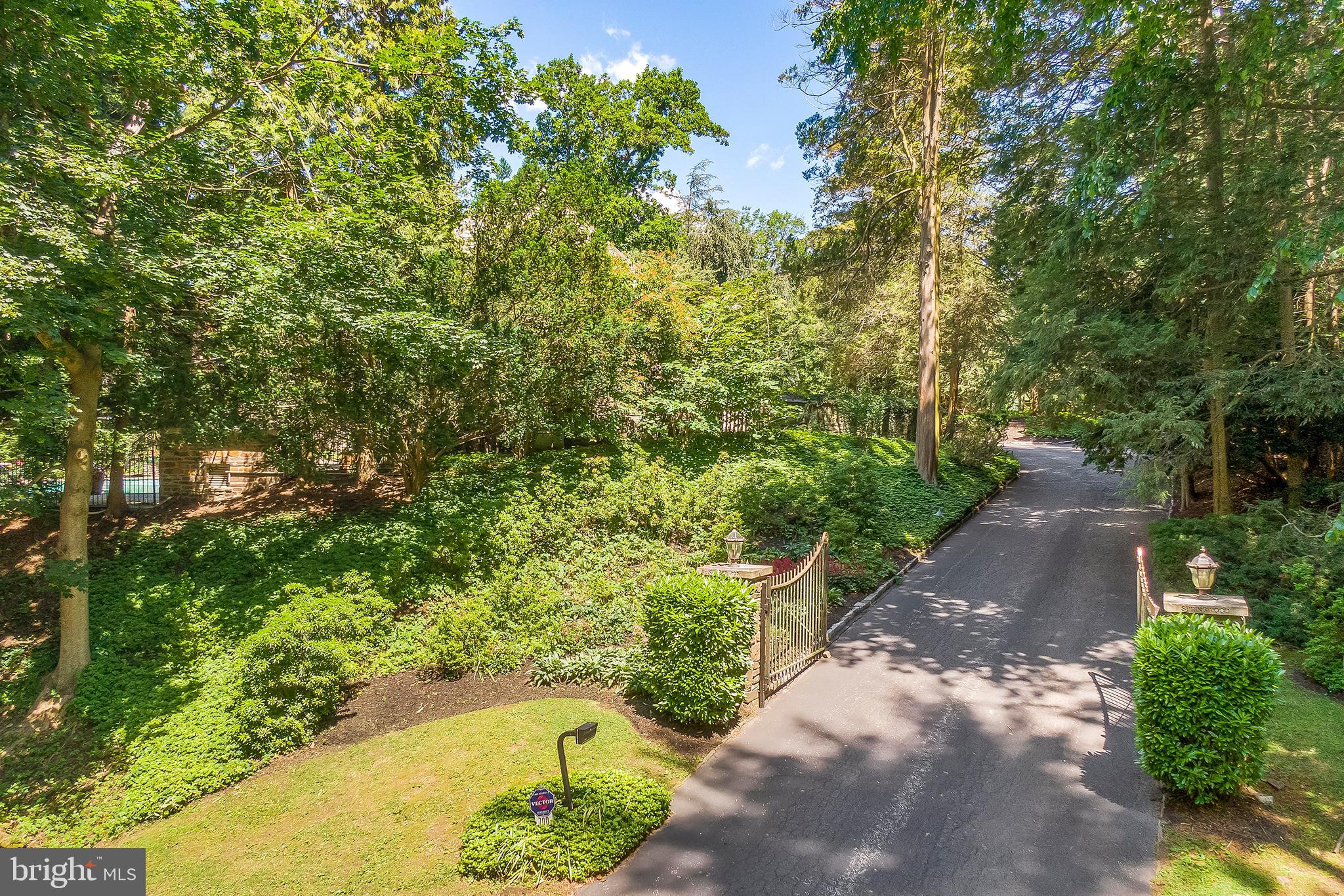 700 Merion Square Road Gladwyne, PA 19035 - Photo 3 of 68