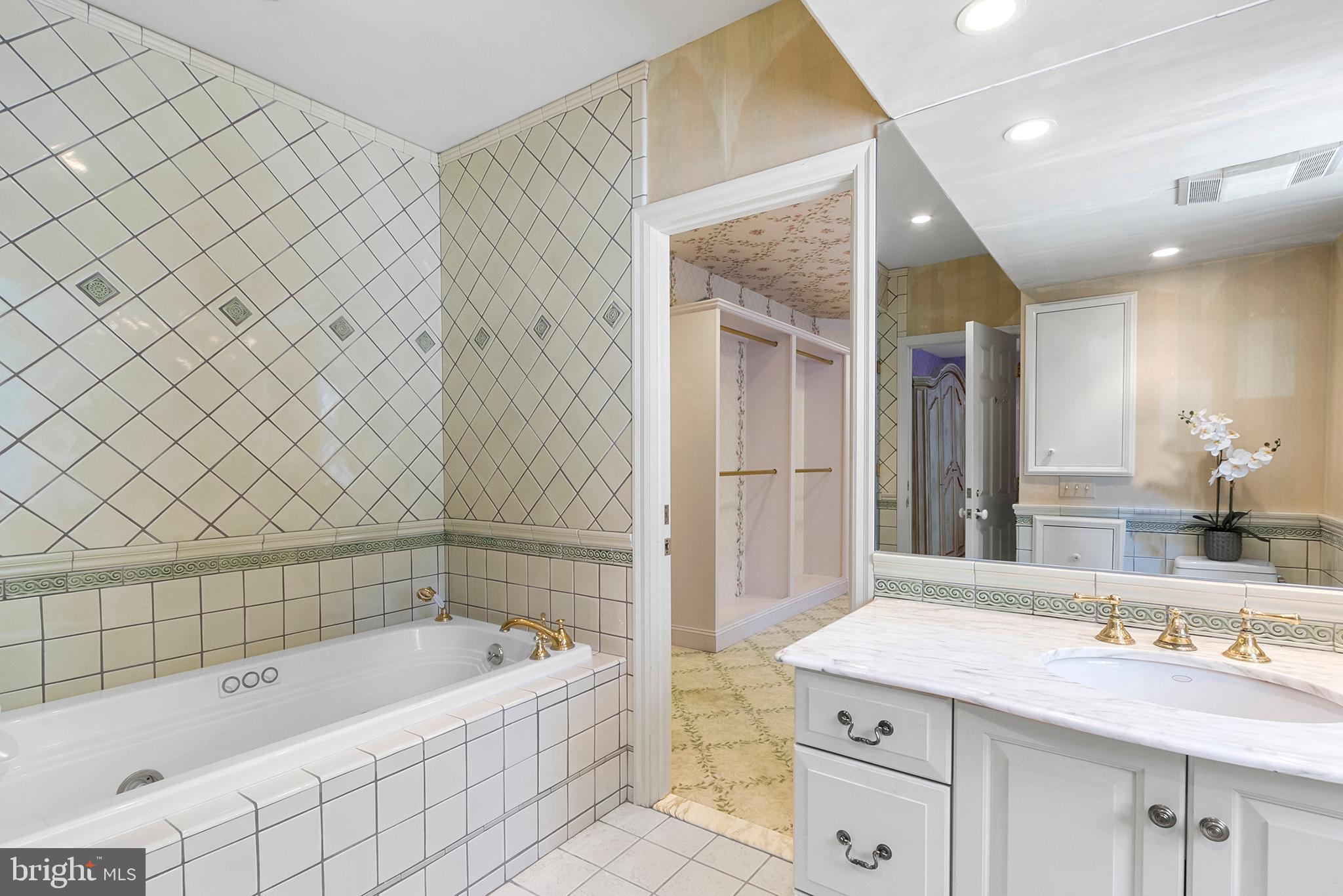 700 Merion Square Road Gladwyne, PA 19035 - Photo 41 of 68