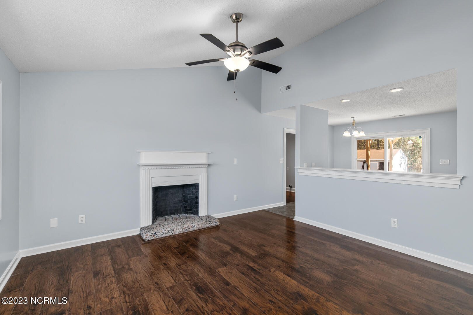 138 Parnell Road Hubert, NC 28539 - Photo 7 of 40 6