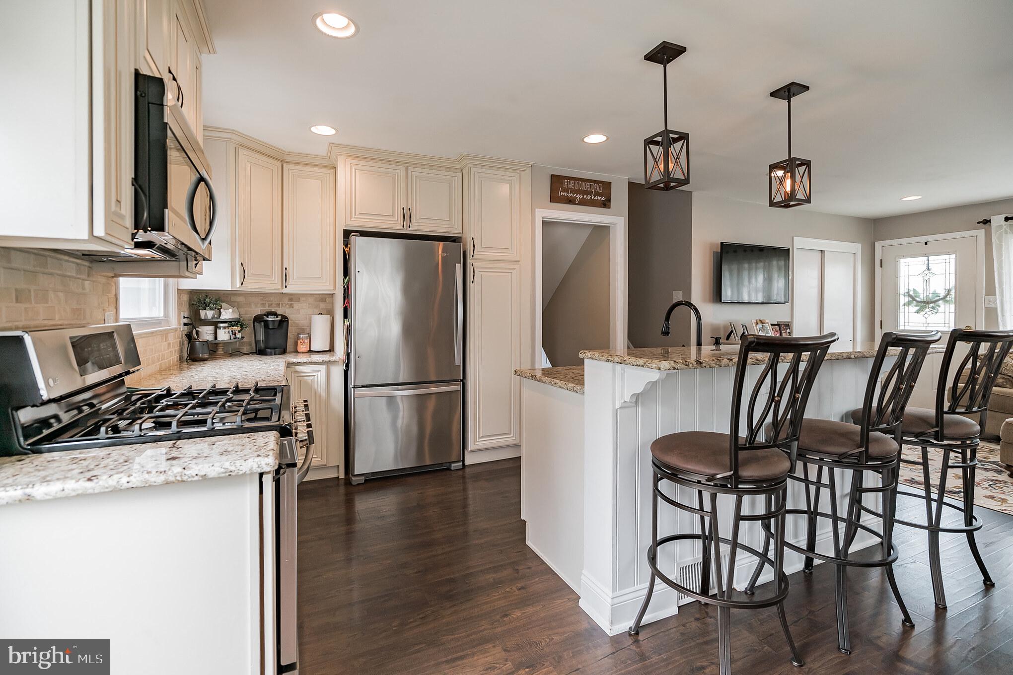 406 Willard Road Hatboro, PA 19040 - Photo 8 of 29 Gallery Image 8
