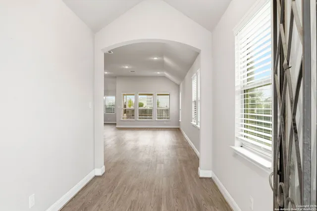 $2,100 | 5122 Village Park, Schertz, TX 78124