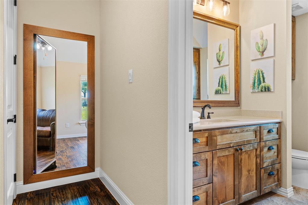 119 Rasha Drive Azle, TX 76020 - Photo 15 of 40 Guest Bath