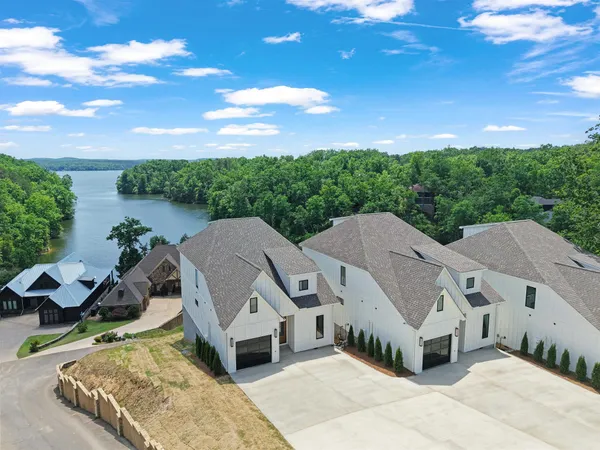 $1,200,000 | 160 Caribe Royale Pointe, Unit 3, Savannah, TN 38372