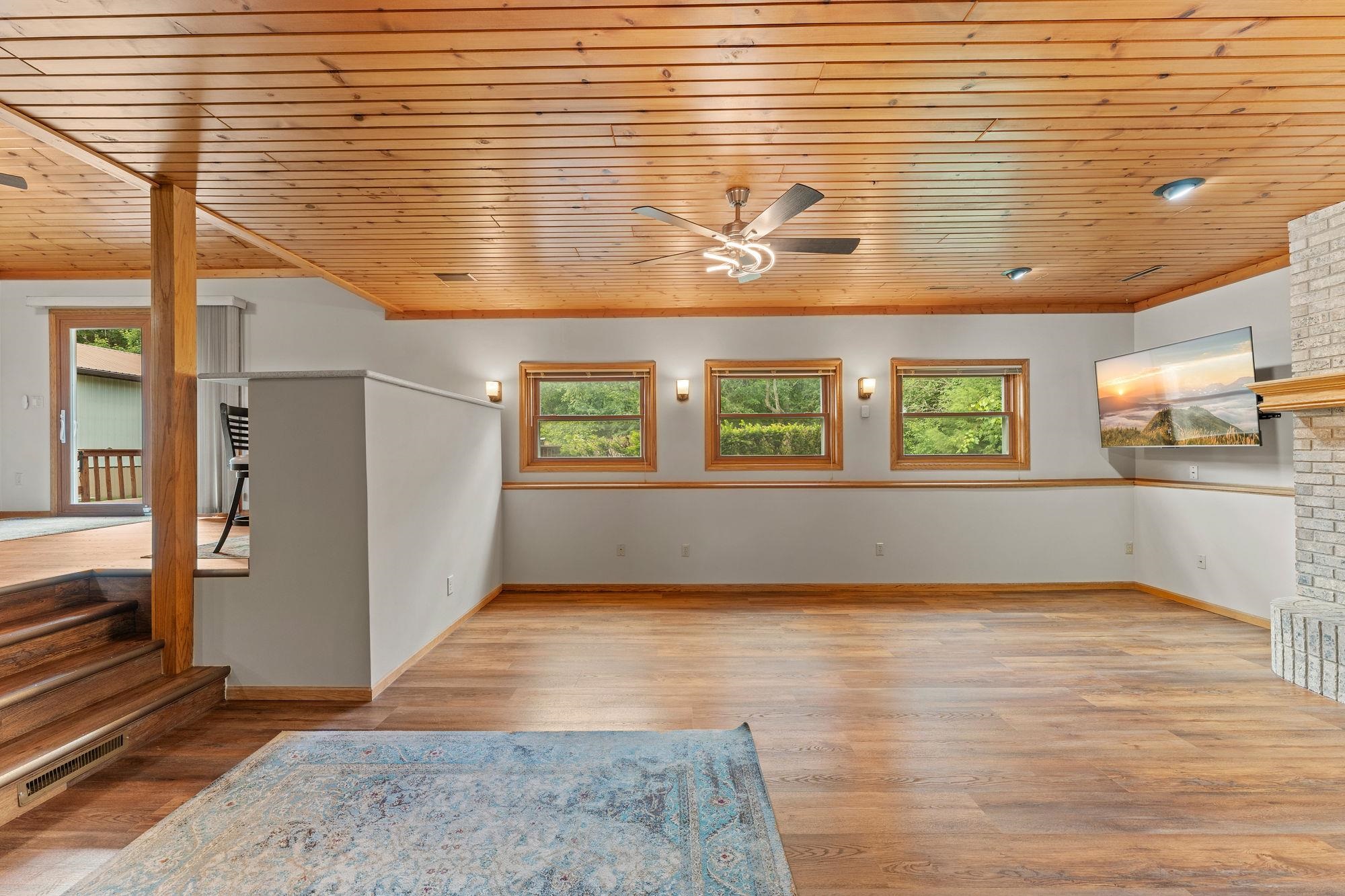 S6041 Oak Court Baraboo, WI 53913 - Photo 22 of 69