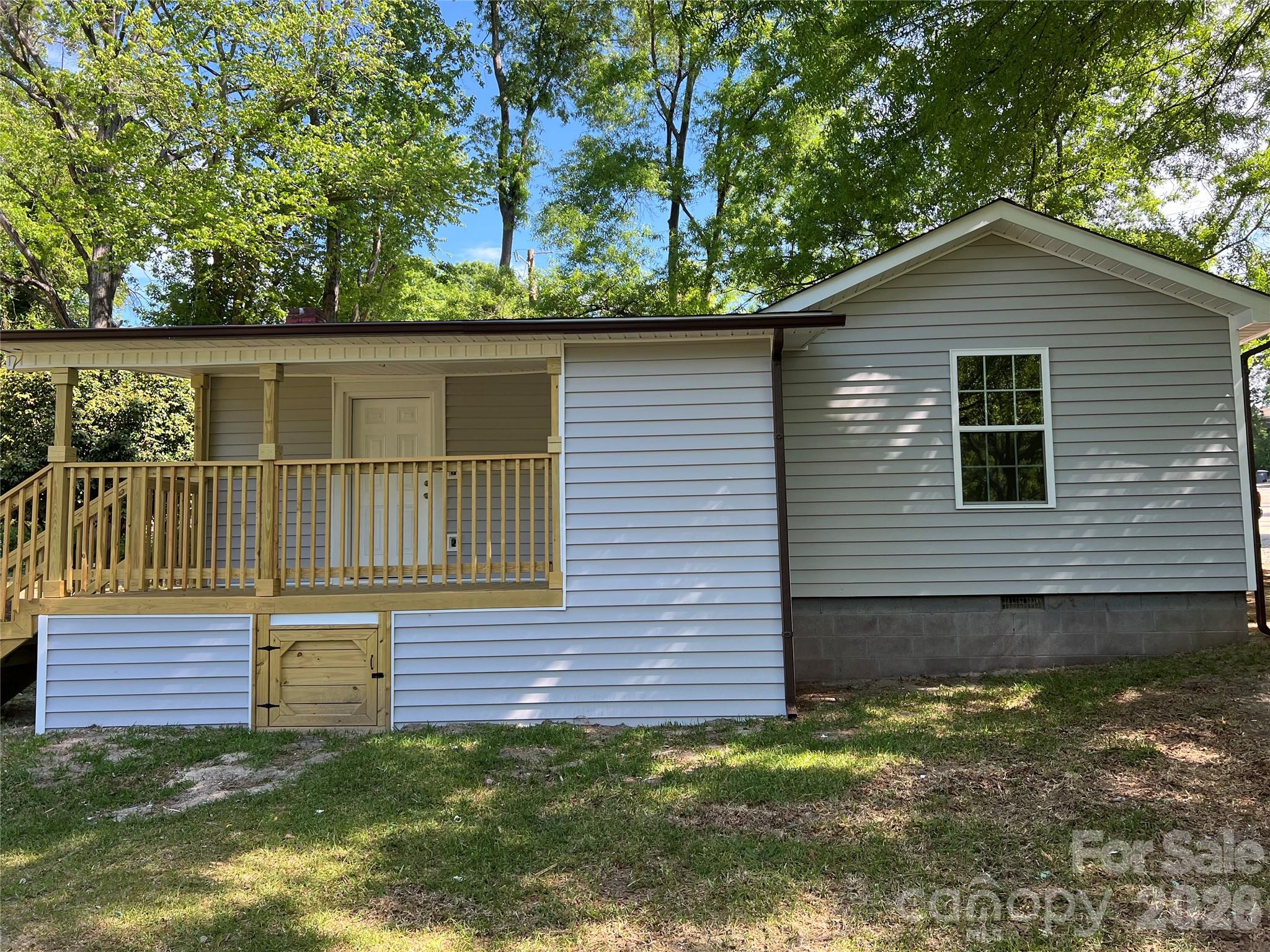 511 Murphy Street Kannapolis, NC 28081 - Photo 9 of 23 a view of a house with a yard