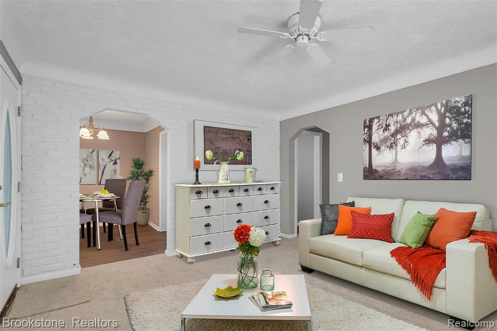 2734 Crooks Road Royal Oak, MI 48073 - Photo 15 of 50