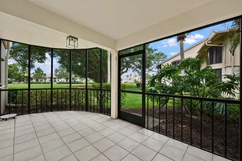 $489,000 | 17138 Waterbend Drive, Unit 117, Jupiter, FL 33477
