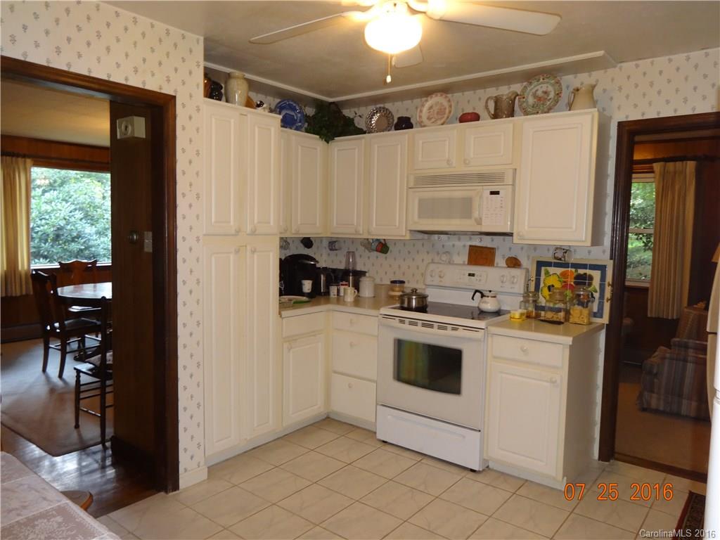 253 Bee Tree Road, Unit 253 Swannanoa, NC 28778 - Photo 12 of 17 Gallery Image 12