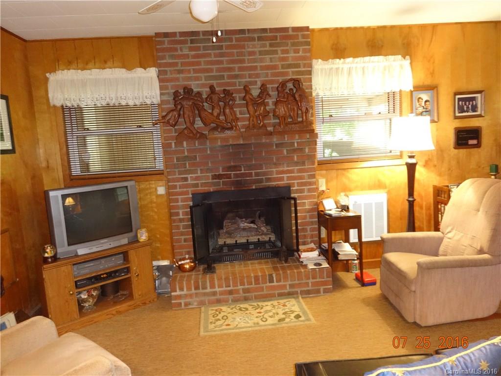 253 Bee Tree Road, Unit 253 Swannanoa, NC 28778 - Photo 7 of 17 Gallery Image 7