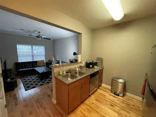 $1,195 | 2502 Leon Street, Unit 207, Austin, TX 78705