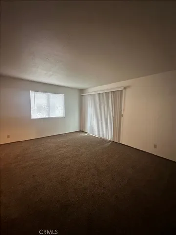 a view of empty room with window