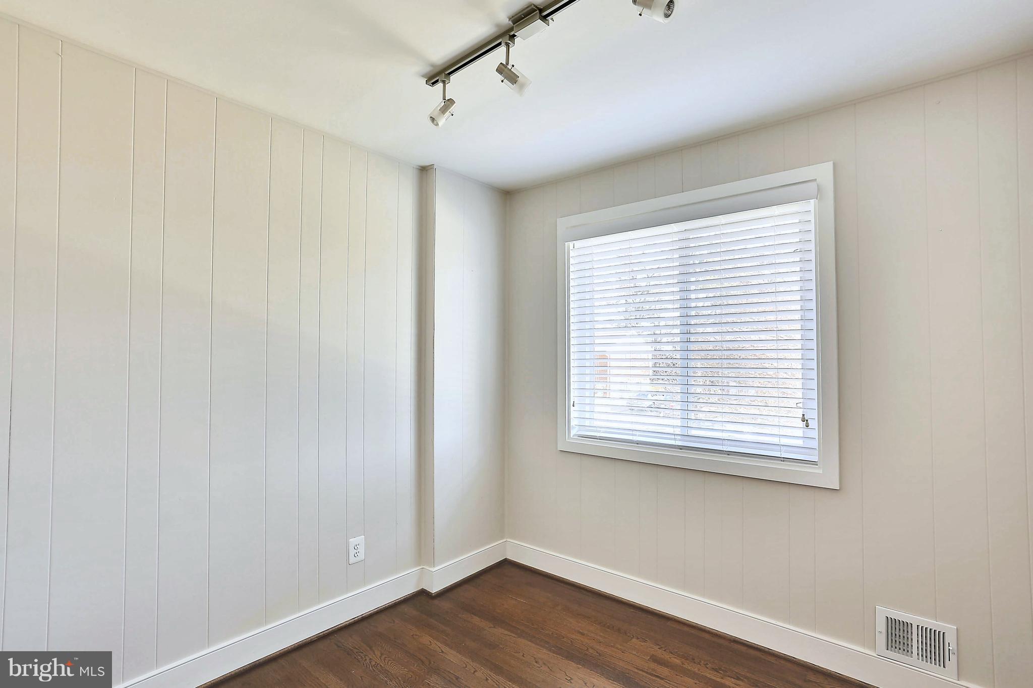 4005 Southend Road Rockville, MD 20853 - Photo 22 of 27 Bedroom #3