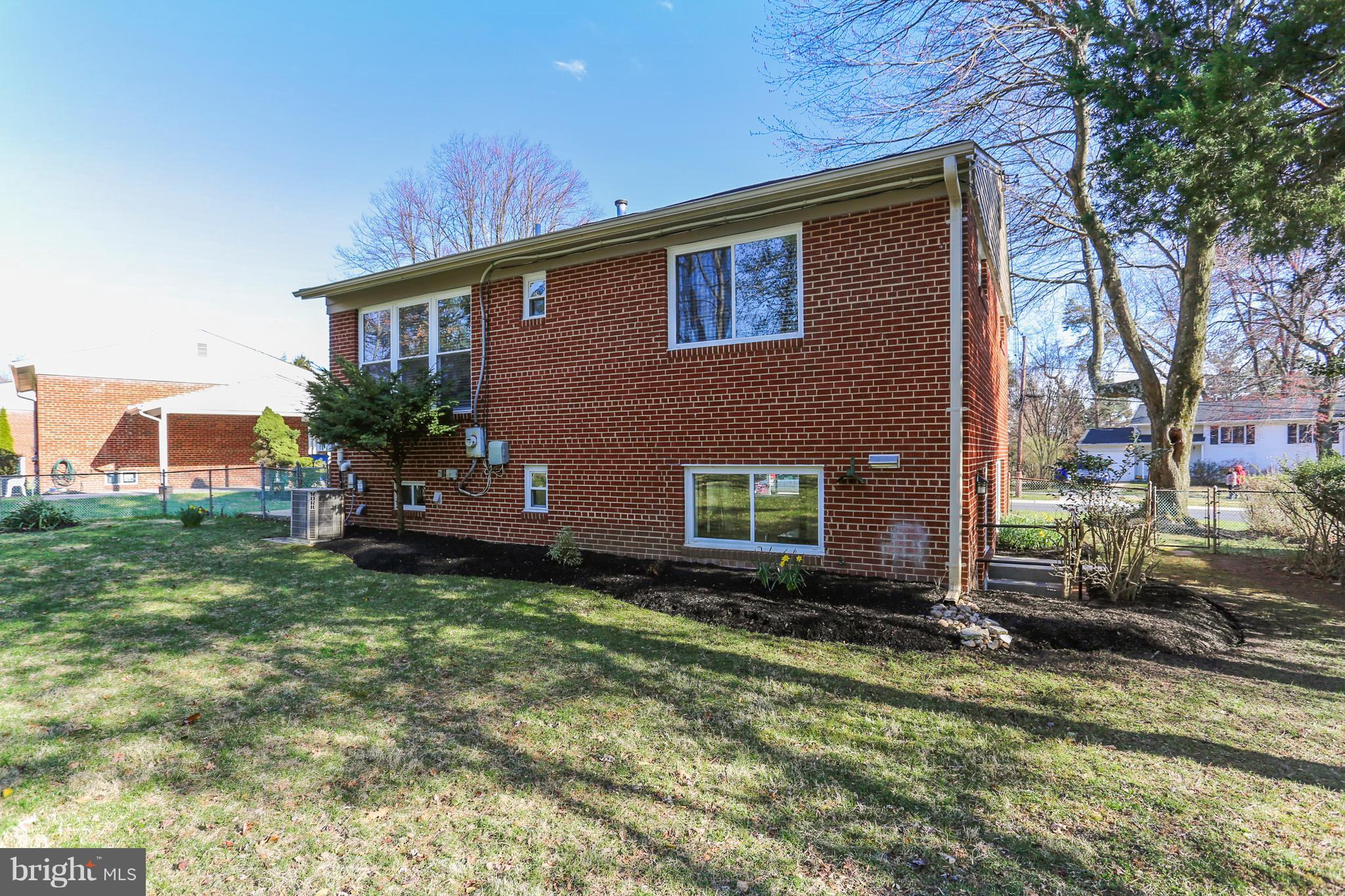 4005 Southend Road Rockville, MD 20853 - Photo 25 of 27 Exterior (Rear)