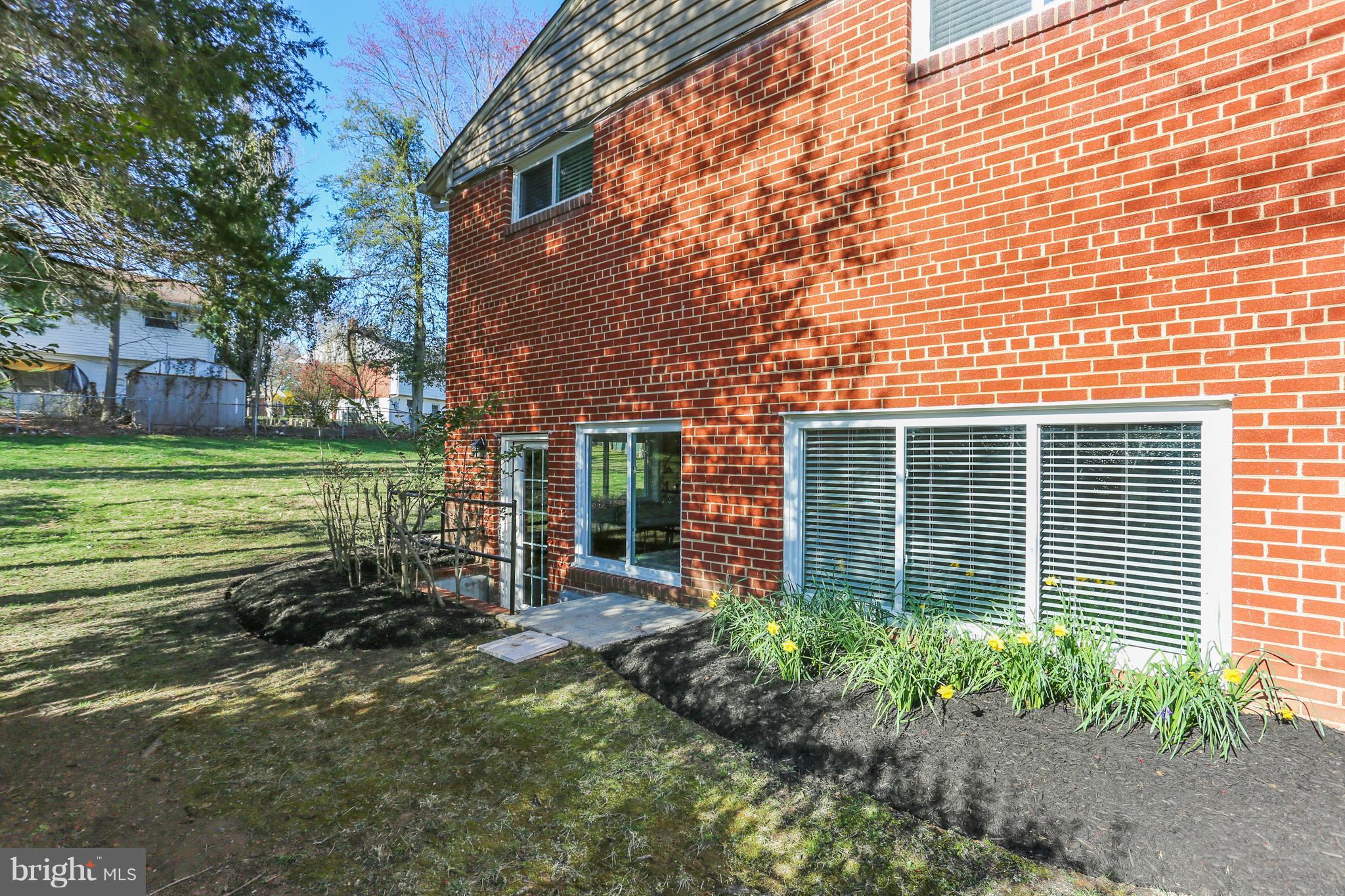 4005 Southend Road Rockville, MD 20853 - Photo 27 of 27 Side Entry to kitchen