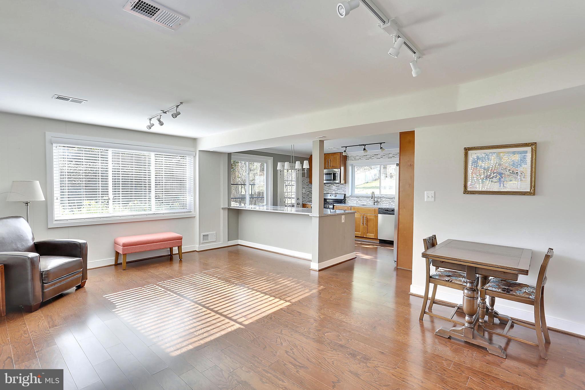 4005 Southend Road Rockville, MD 20853 - Photo 9 of 27 Family Room