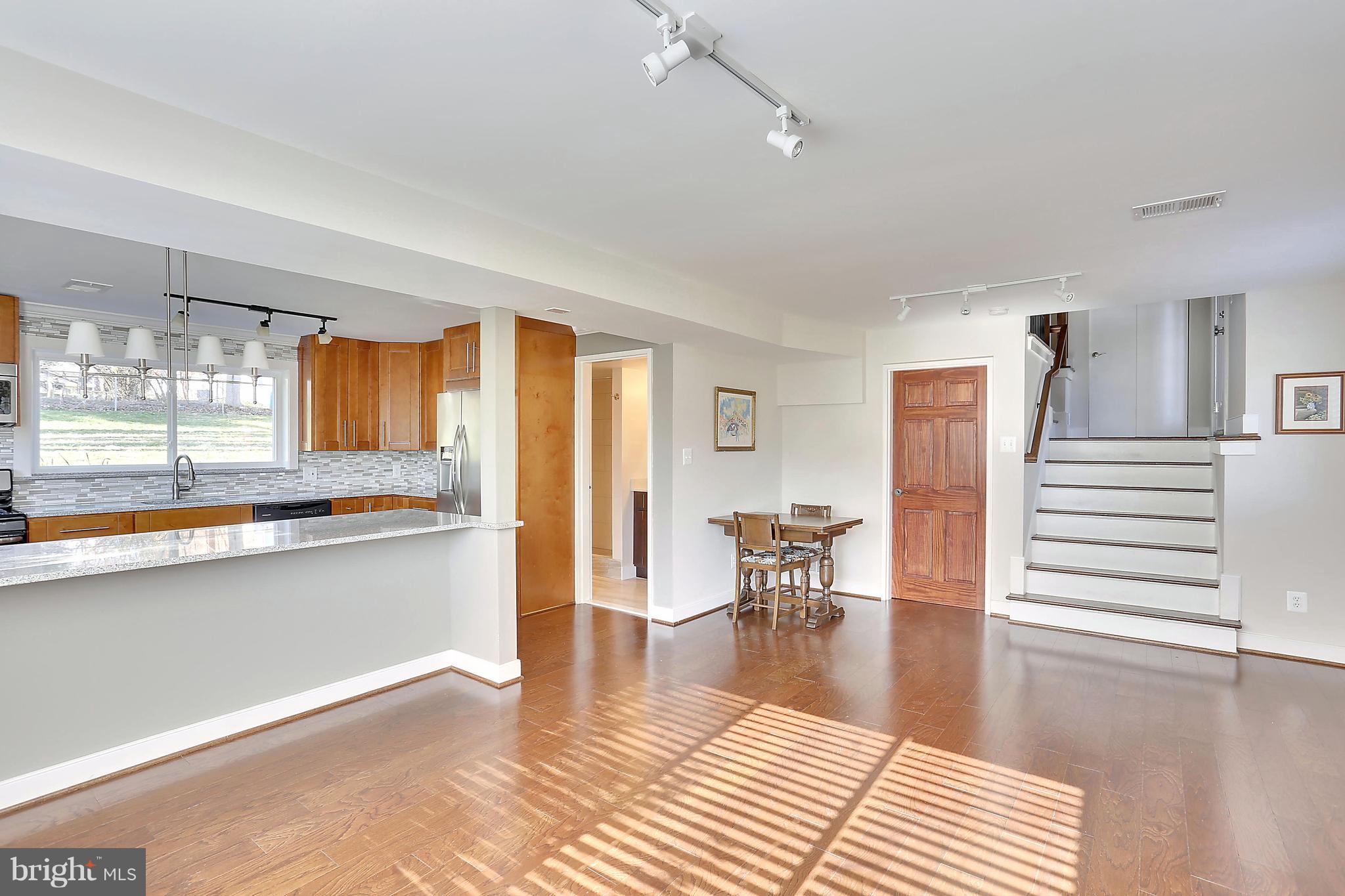 4005 Southend Road Rockville, MD 20853 - Photo 10 of 27 Family Room
