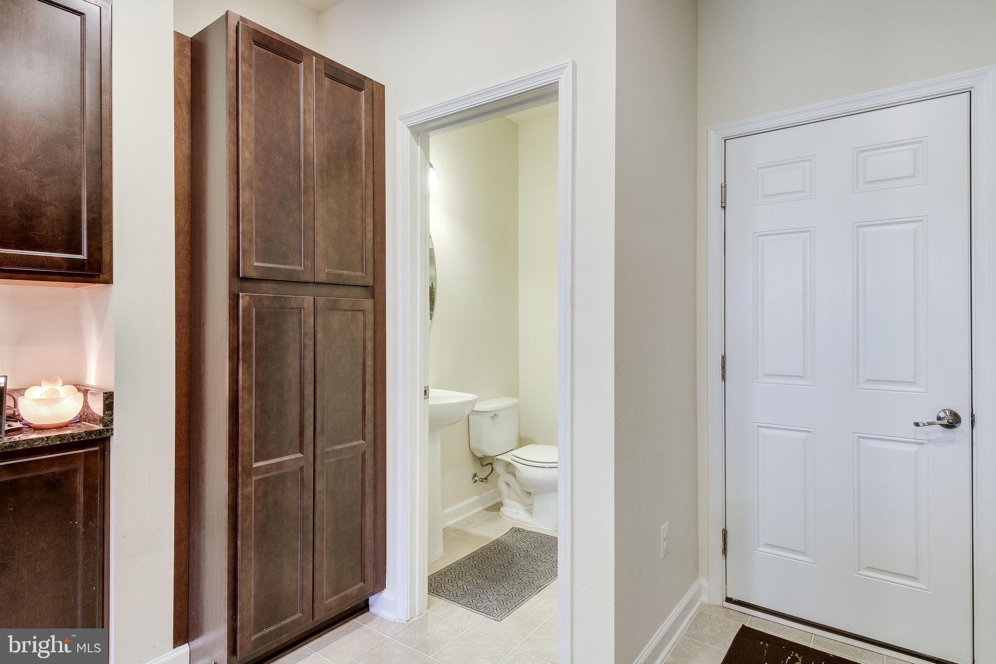 4847 Dane Ridge Circle, Unit 87 Woodbridge, VA 22193 - Photo 12 of 26 Inviting entryway with convenient layout.