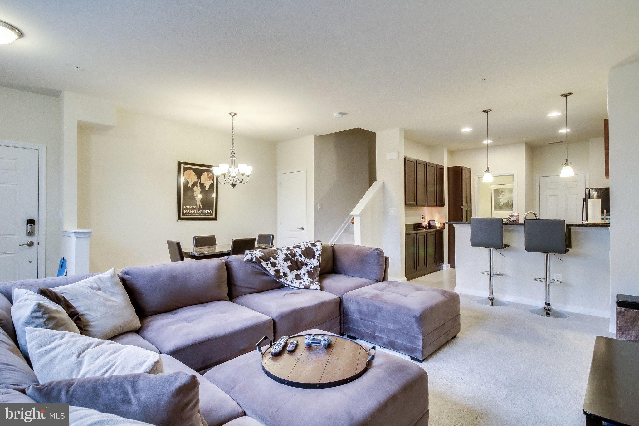 4847 Dane Ridge Circle, Unit 87 Woodbridge, VA 22193 - Photo 13 of 35 Spacious living area