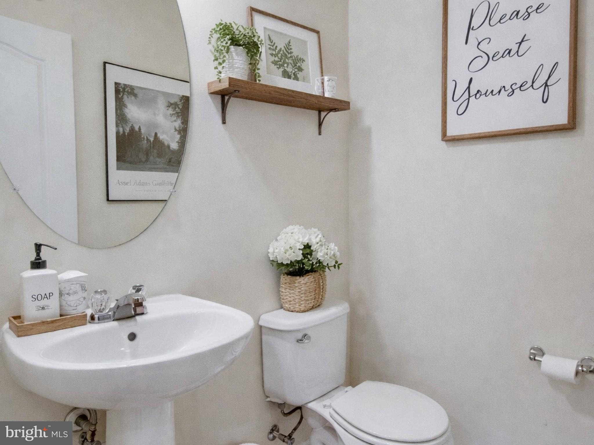 4847 Dane Ridge Circle, Unit 87 Woodbridge, VA 22193 - Photo 13 of 26 Powder room!