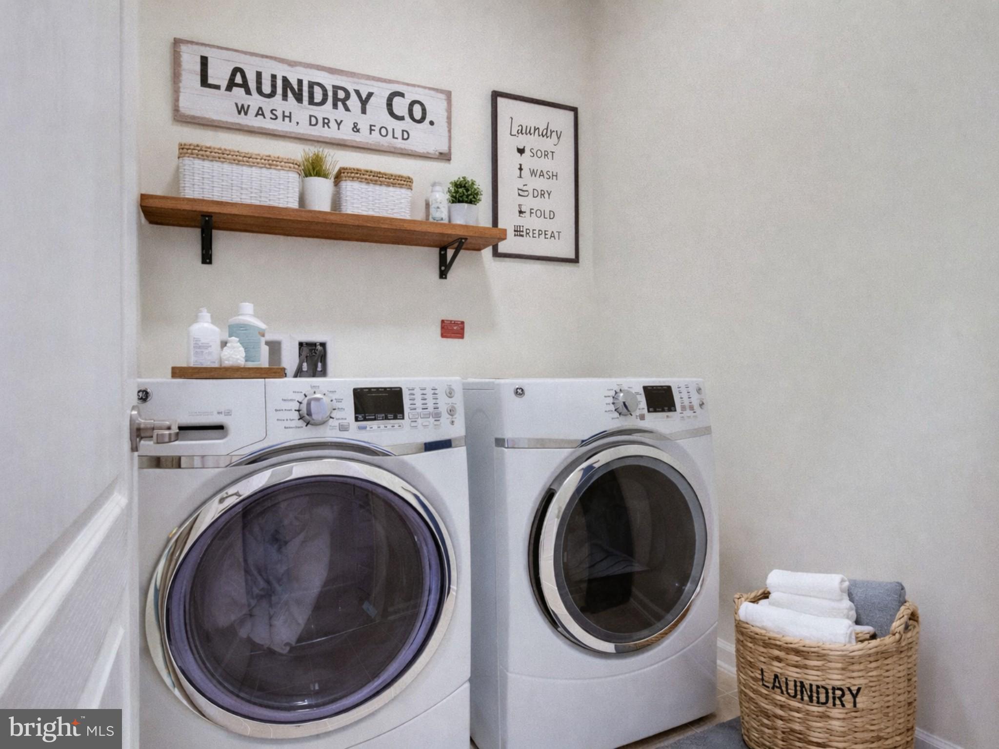 4847 Dane Ridge Circle, Unit 87 Woodbridge, VA 22193 - Photo 21 of 26 laundry conveniently located!