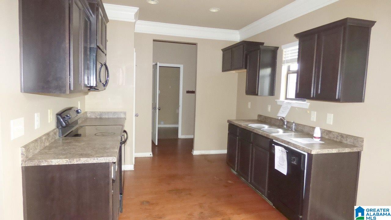 504 Enclave Court Calera, AL 35040 - Photo 3 of 12