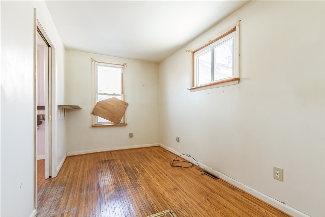4 Sanford Place Rochester, NY 14620 - Photo 13 of 26