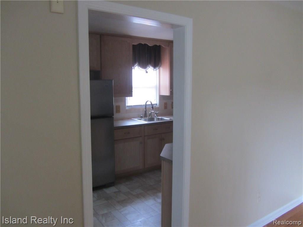 13273 Rosedale Street Southgate, MI 48195 - Photo 32 of 47