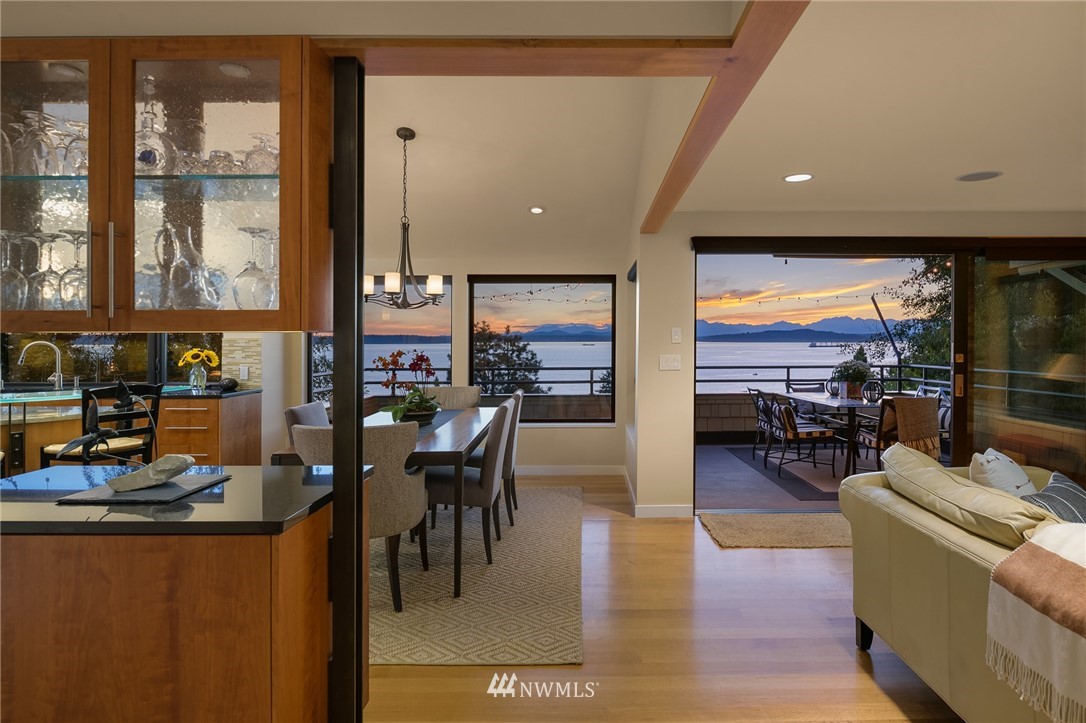 5223 Southwest Jacobsen Road Seattle, WA 98116 - Photo 16 of 40 Gallery Image 16