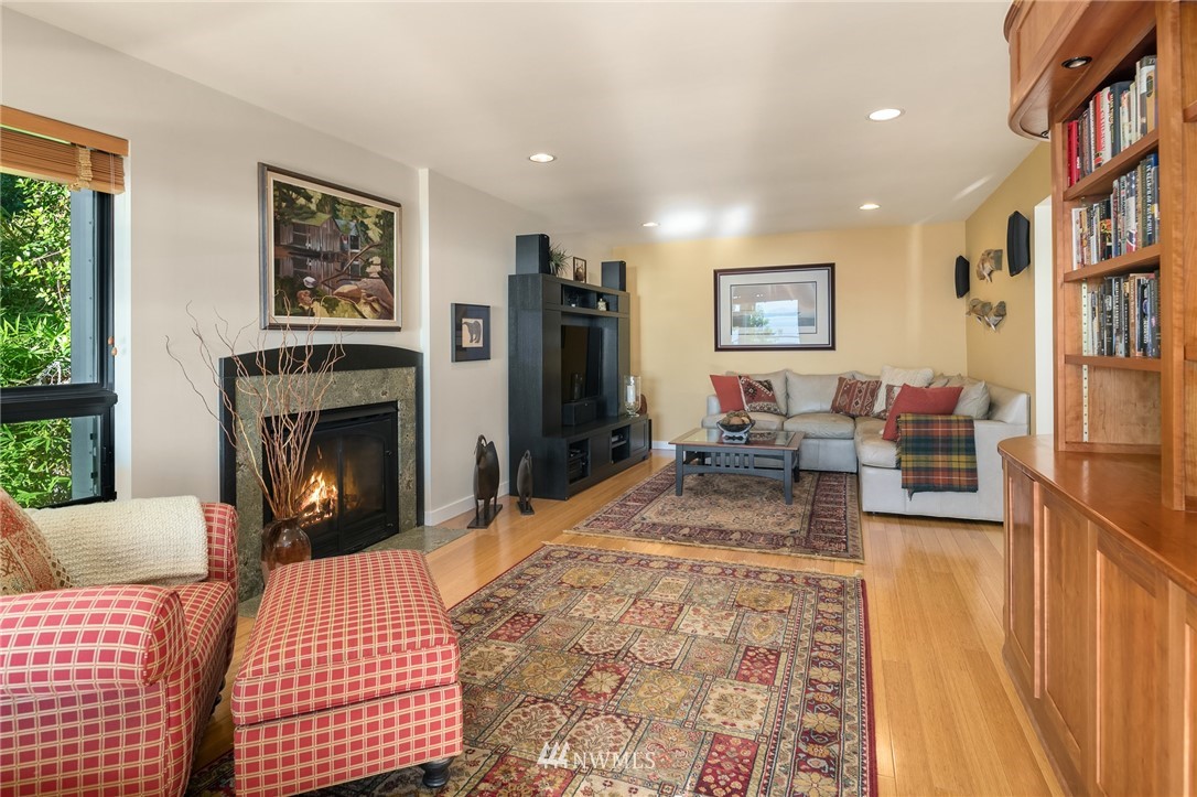 5223 Southwest Jacobsen Road Seattle, WA 98116 - Photo 24 of 40 Gallery Image 24