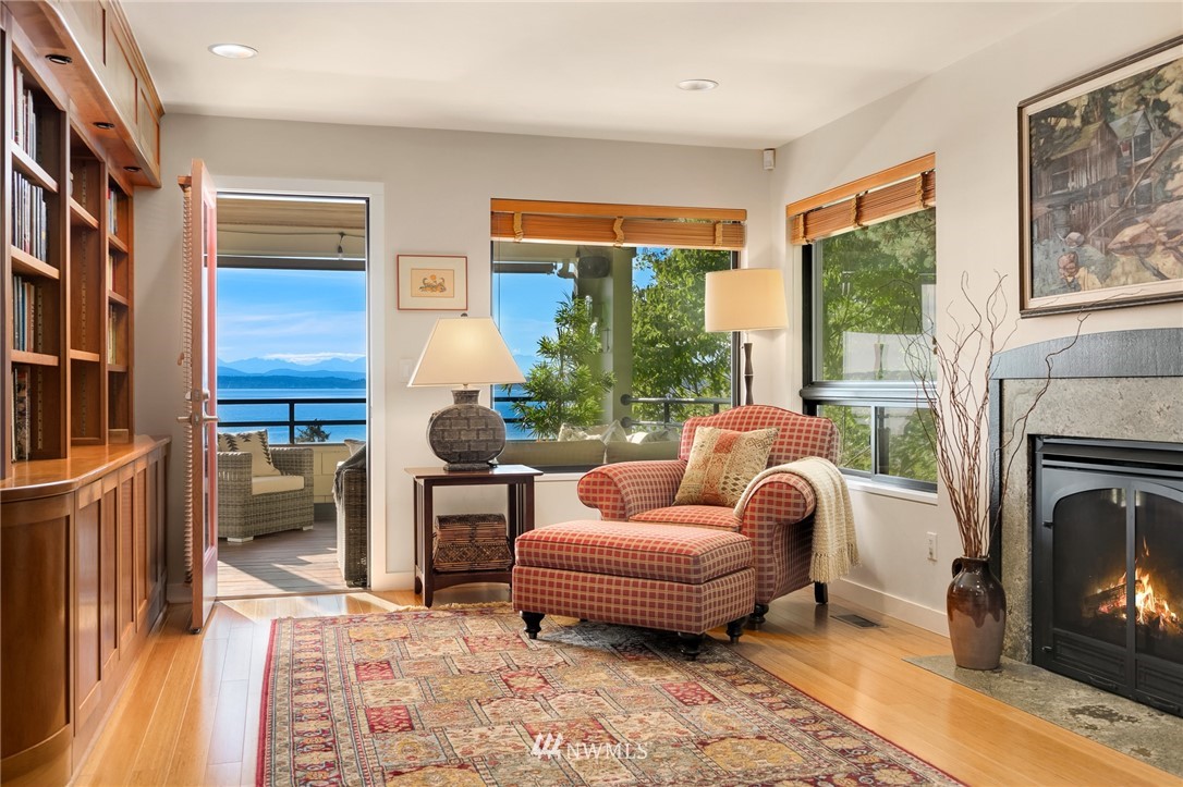 5223 Southwest Jacobsen Road Seattle, WA 98116 - Photo 25 of 40 Gallery Image 25