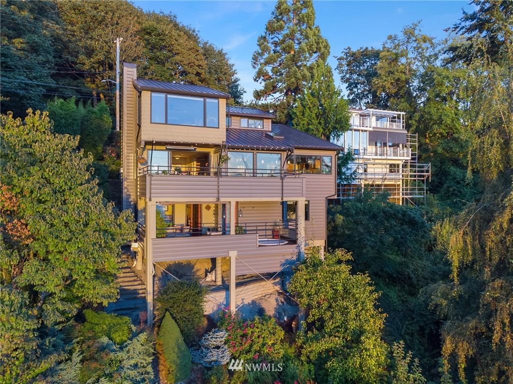 5223 Southwest Jacobsen Road Seattle, WA 98116 - Photo 36 of 40 Gallery Image 36