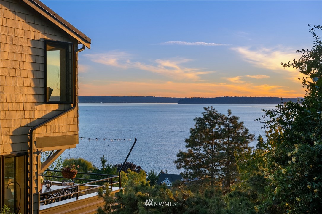 5223 Southwest Jacobsen Road Seattle, WA 98116 - Photo 38 of 40 Gallery Image 38
