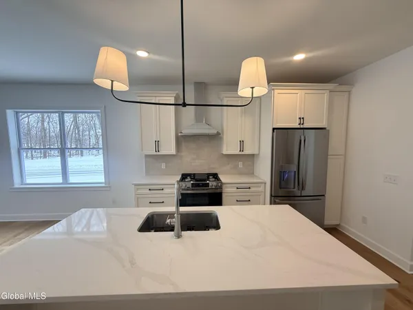 $658,900 | 17 Blue Aster Lane, Malta, NY 12020
