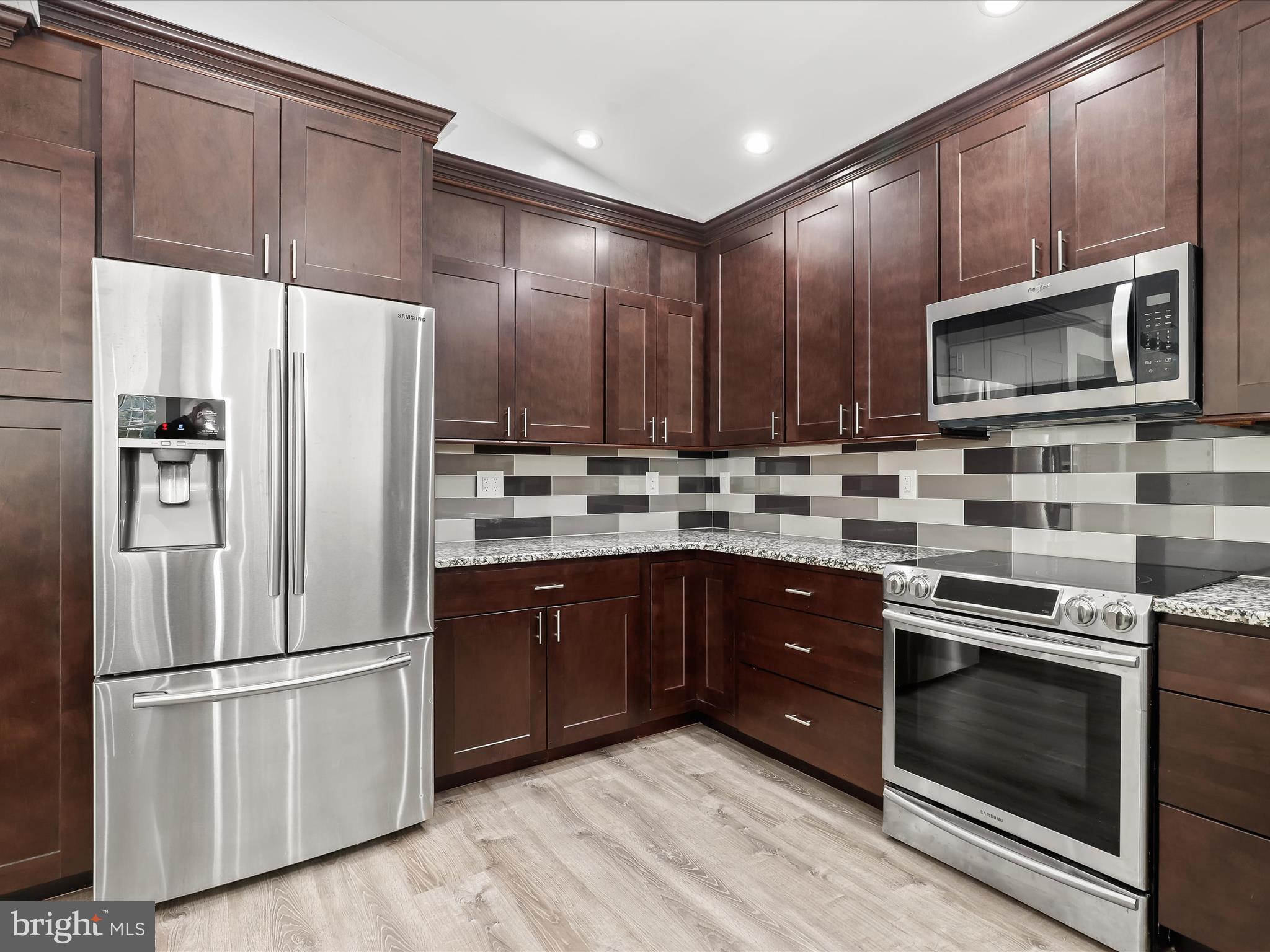 6611 Eider Court Frederick, MD 21703 - Photo 15 of 55 Eat in Kitchen