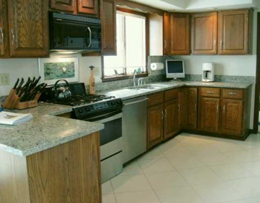 969 Osage Road Mt. Lebanon, PA 15243 - Photo 6 of 8 Kitchen.