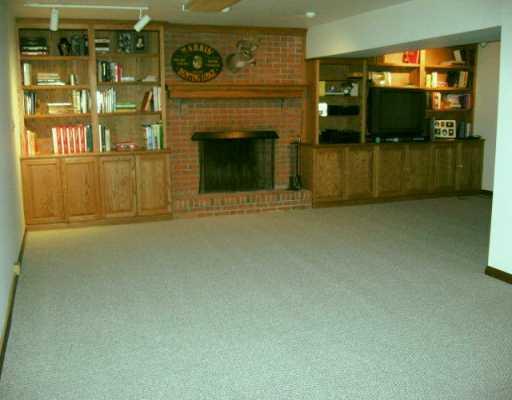 969 Osage Road Mt. Lebanon, PA 15243 - Photo 8 of 8 Den/Family/Great Room.
