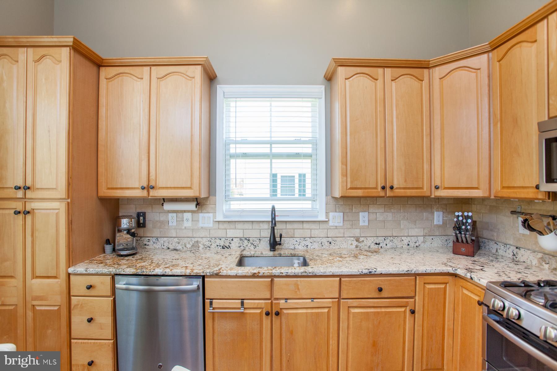 237 Coventry Road Chalfont, PA 18914 - Photo 17 of 35 Kitchen