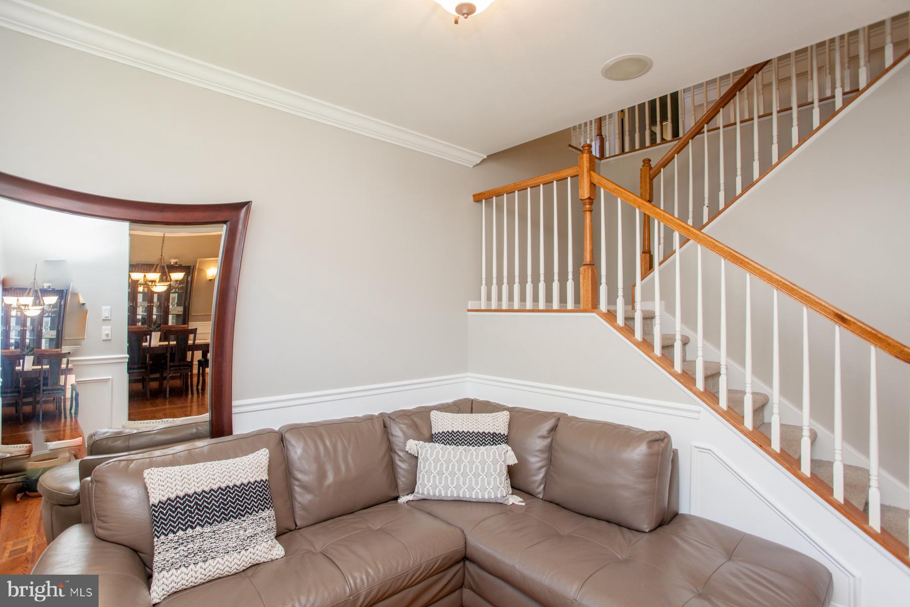 237 Coventry Road Chalfont, PA 18914 - Photo 4 of 35 Living Room