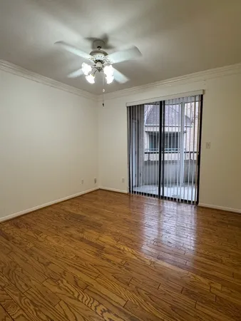 $1,900 | 5200 Weslayan Street, Unit 311, Houston, TX 77005