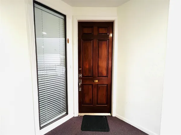 $1,900 | 5200 Weslayan Street, Unit 311, Houston, TX 77005