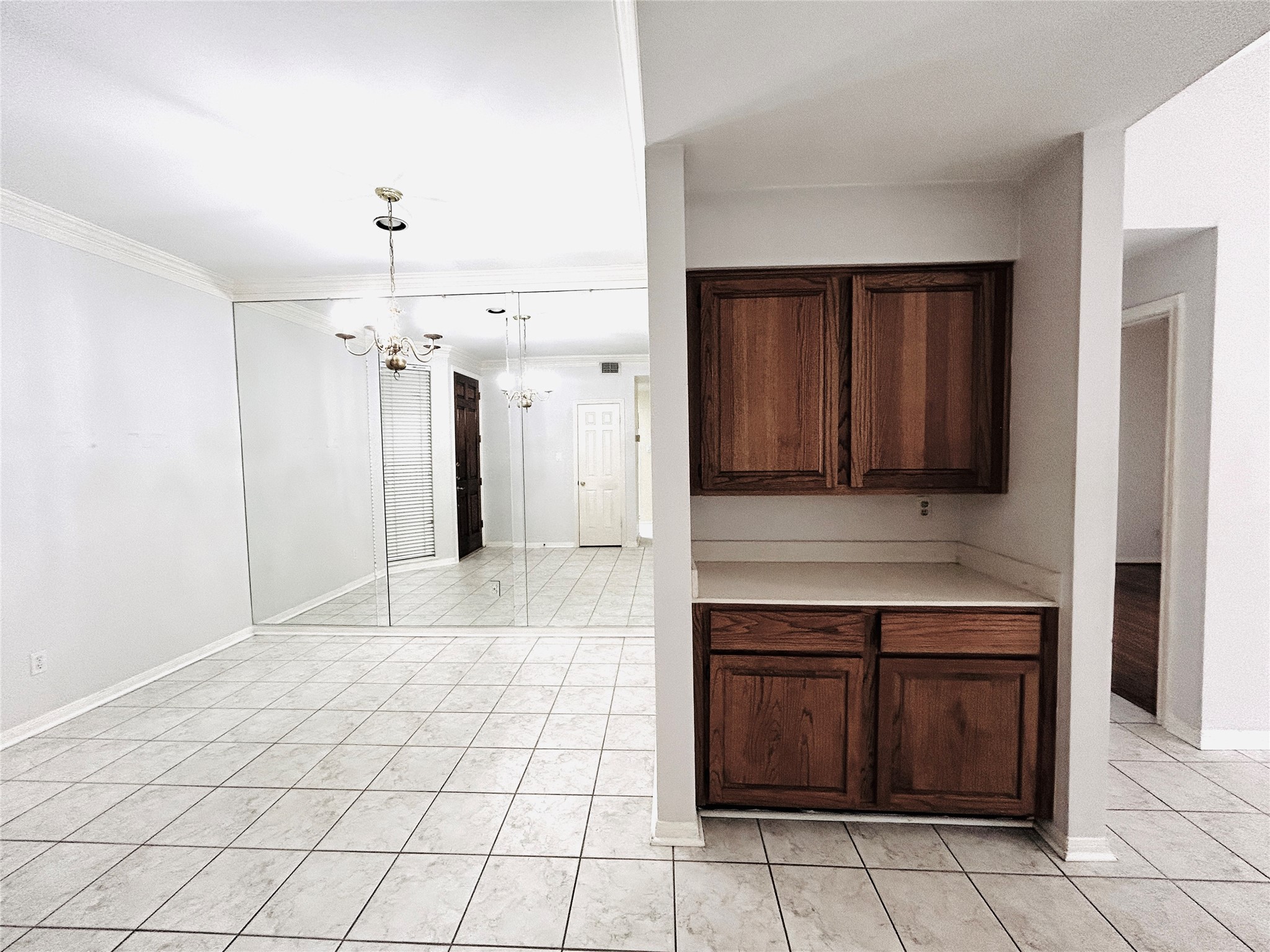 5200 Weslayan Street, Unit 311 Houston, TX 77005 - Photo 6 of 24 a view of a kitchen with cabinets