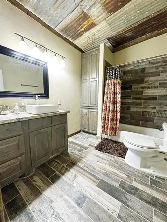 $2,995,000 | 1990 Jim Harry Loop, Sunset, TX 76270