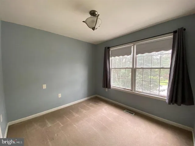 $1,750 | 211 Morningside Drive, Falling Waters, WV 25419