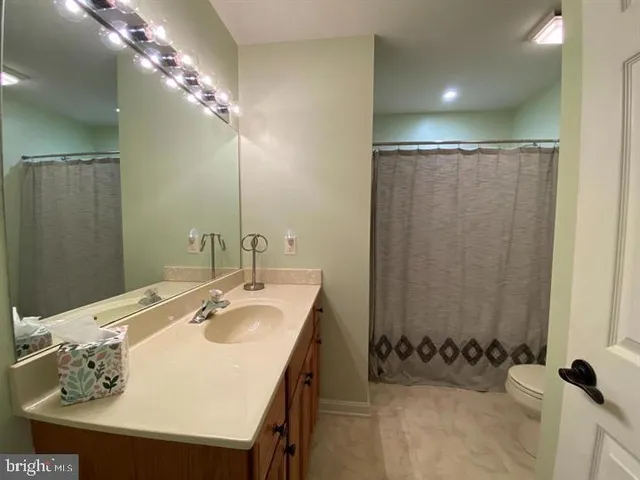 $1,750 | 211 Morningside Drive, Falling Waters, WV 25419