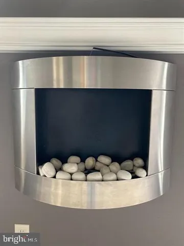 $1,750 | 211 Morningside Drive, Falling Waters, WV 25419