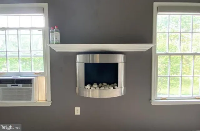 $1,750 | 211 Morningside Drive, Falling Waters, WV 25419